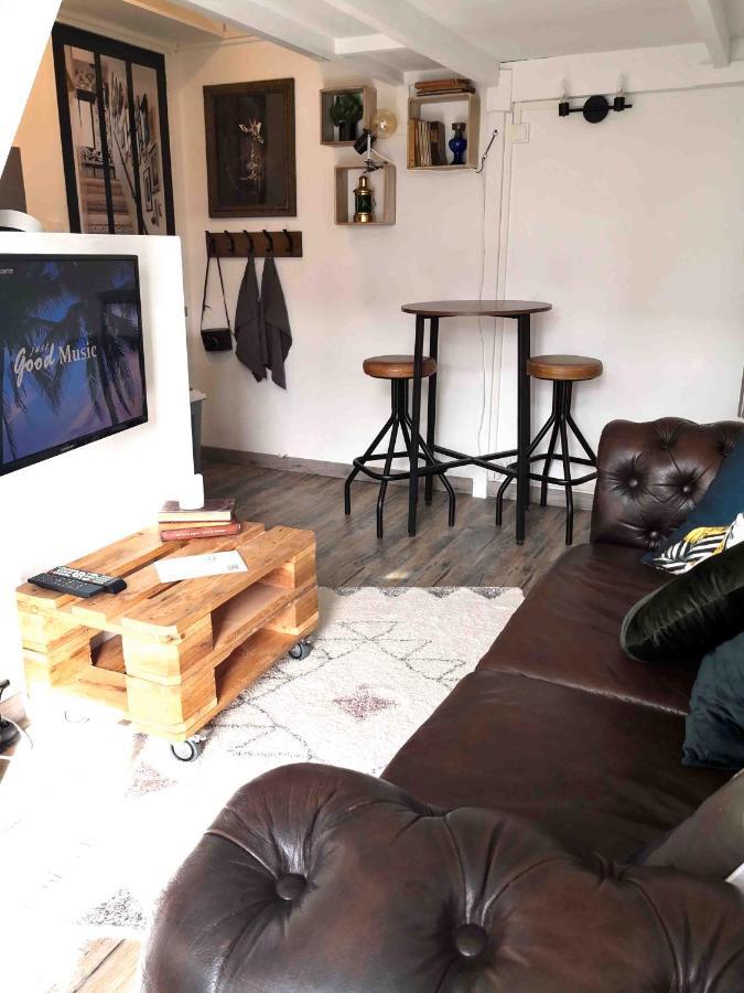 Apartament L'Intimiste A St Lo - Studio Duplex Prive - Atypique - Netflix - Wifi - Parking Gratuit - Entree Autonome Saint-Lô Zewnętrze zdjęcie